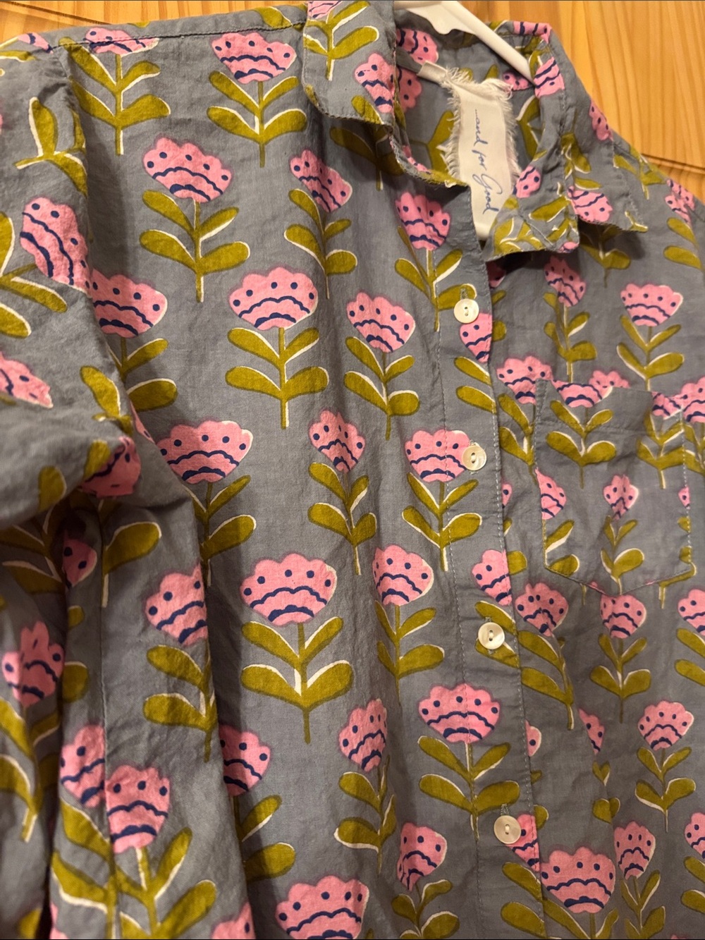 Women’s Floral Casual Button-Down Shirt in Pink and Gray